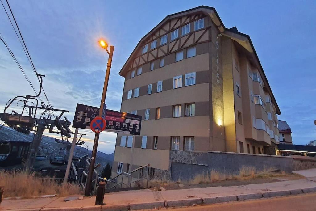 Acogedor Apartamento En Sierra Nevada Con Piscina Acceso Directo A Silla エクステリア 写真